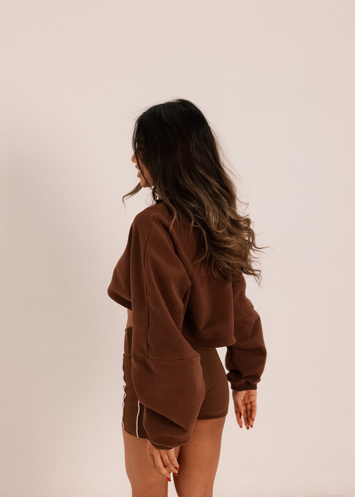 Zenna Active Studio cropped cotton pullover with lantern sleeves – view 4